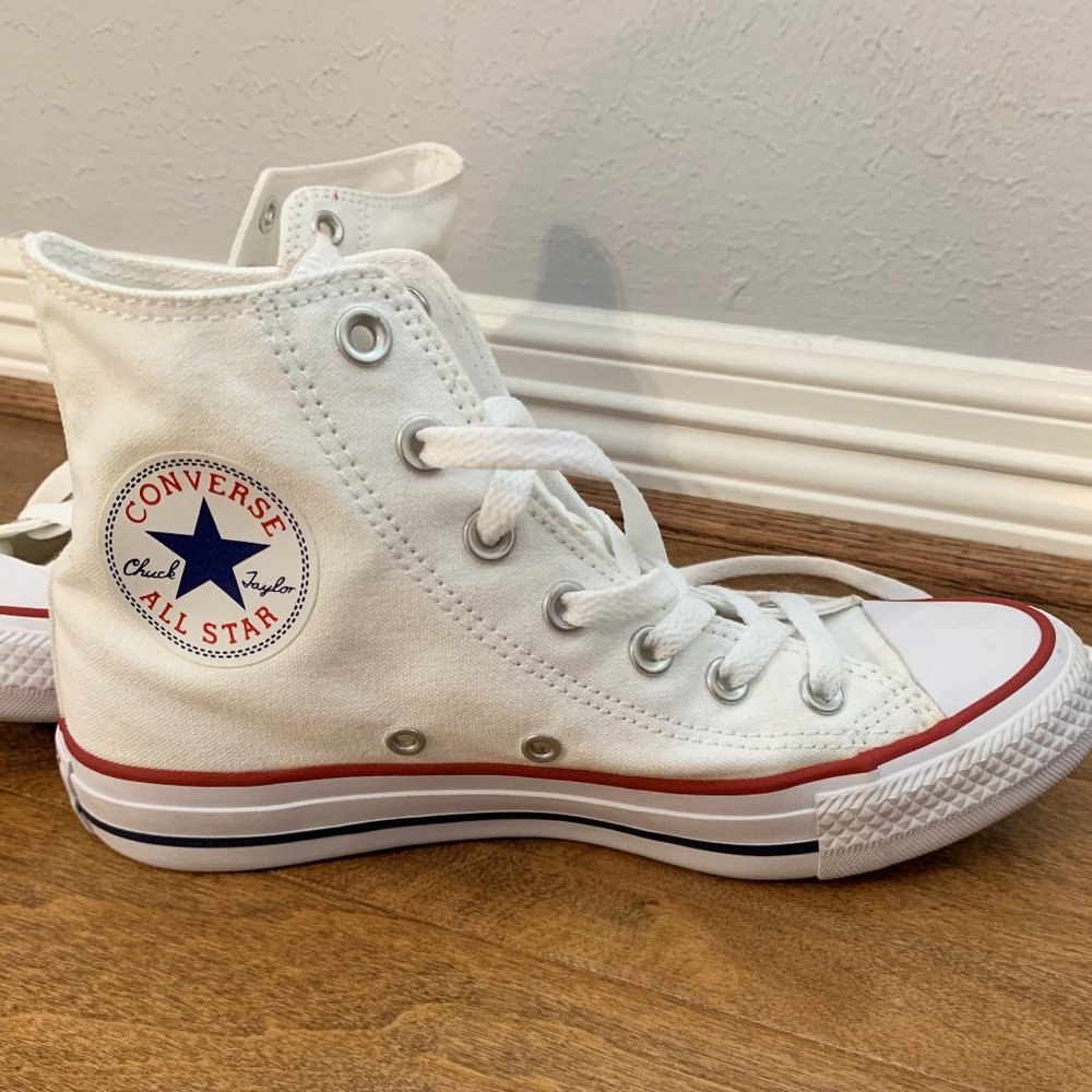 White Chuck Taylor All Star